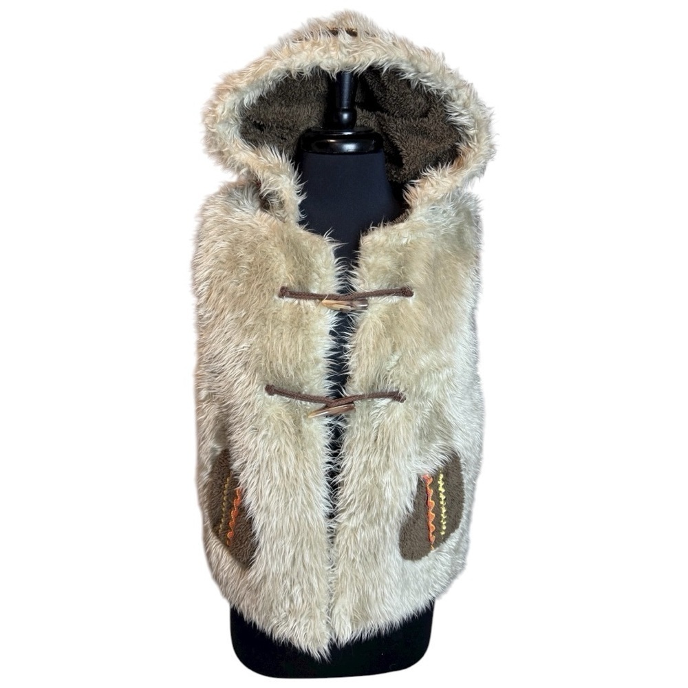 Aryeh Faux Fur Hooded Afghan-Inspired Boho Vest with Embroidered Trim Size XL - Picture 3 of 10